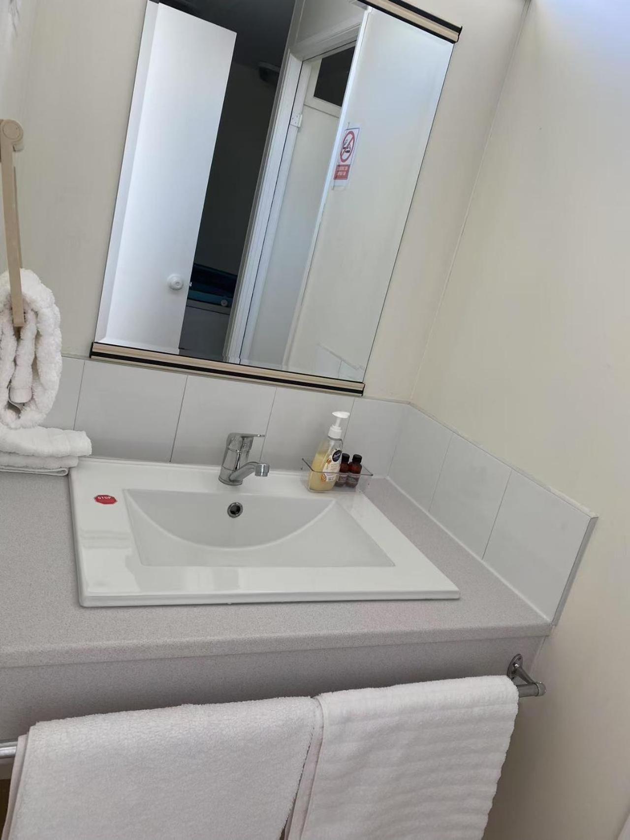 Malones Spa Motel Rotorua Ngoại thất bức ảnh